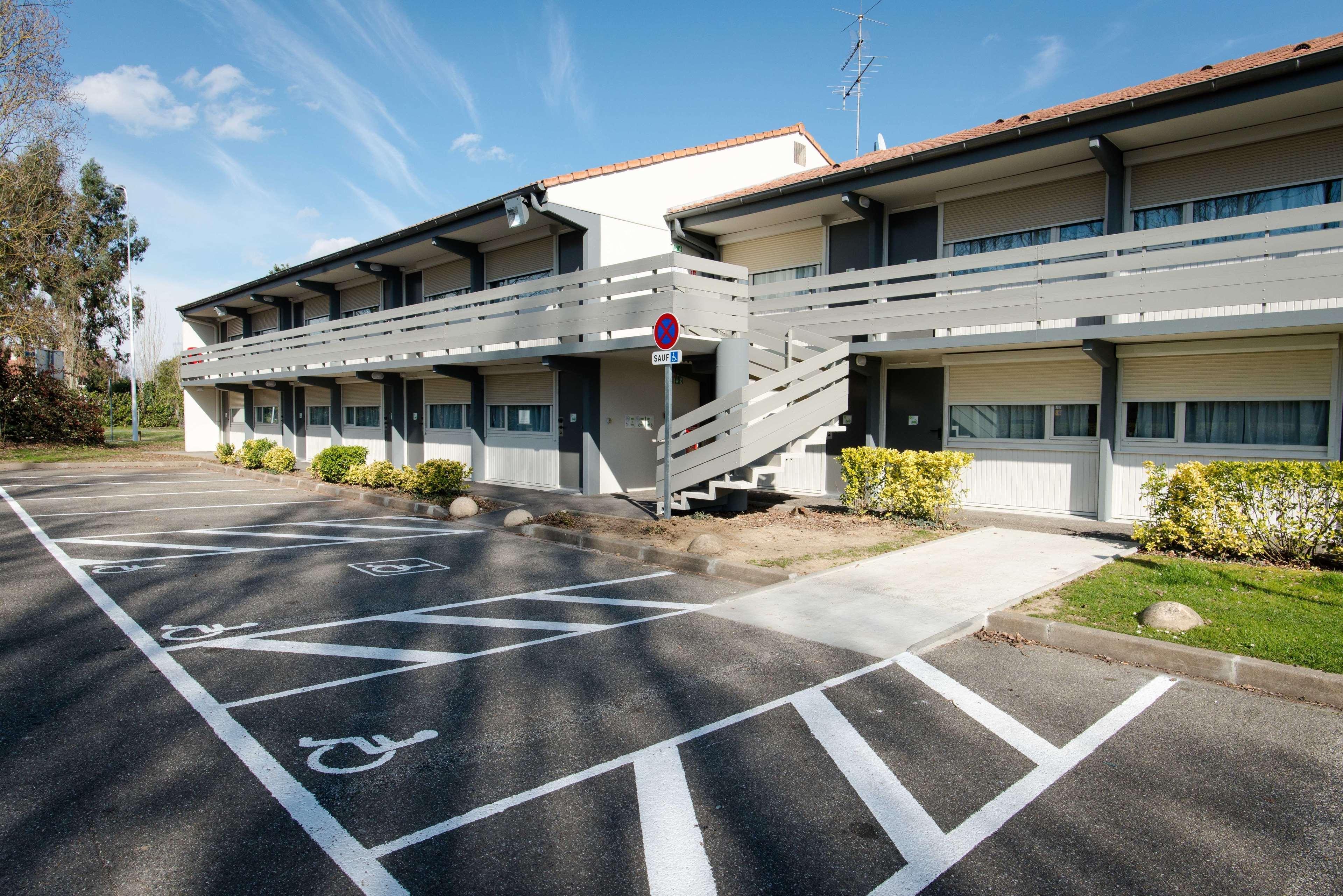 Hotel Campanile Agen Exterior foto