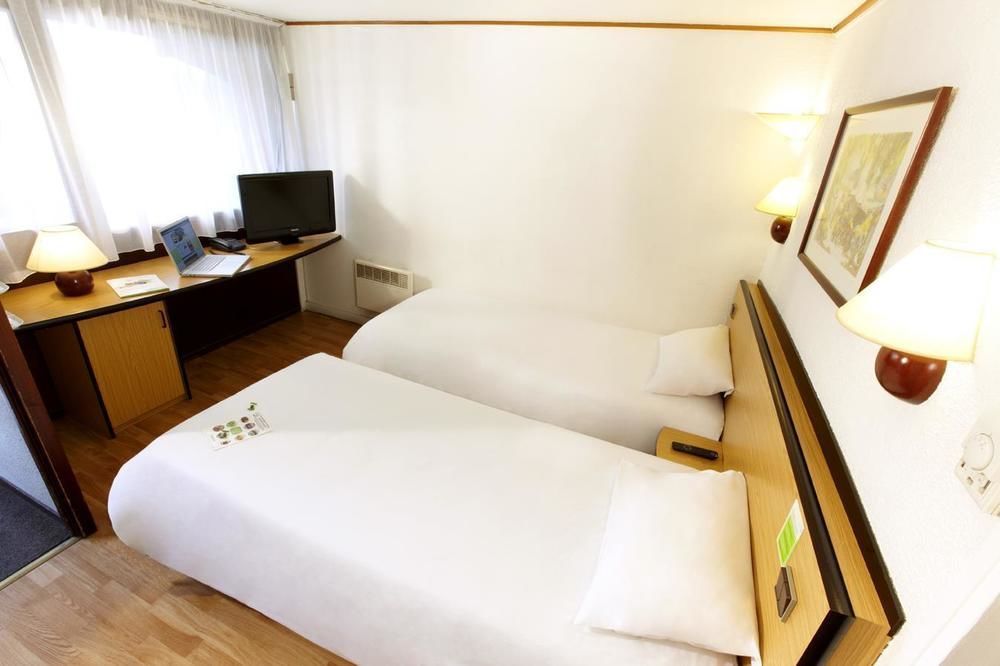 Hotel Campanile Agen Exterior foto